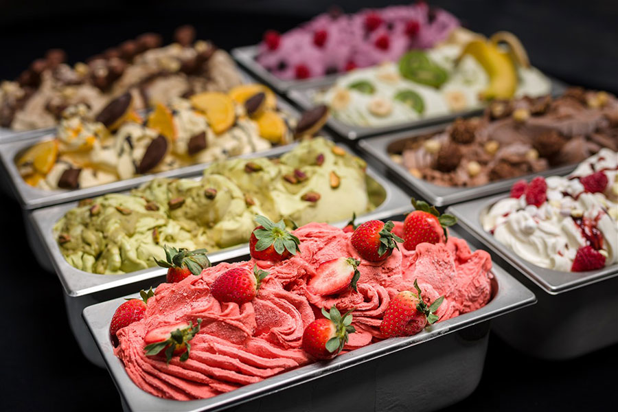 Propozycja podania lodów w kuwetach - manufaktura lodów rzemieślniczych Sweetlód