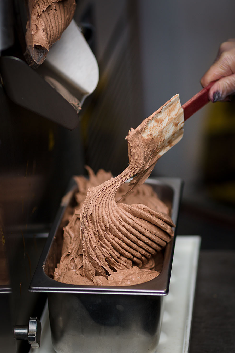 Produkcja lodów czekoladowych w manufakturze Sweetlód